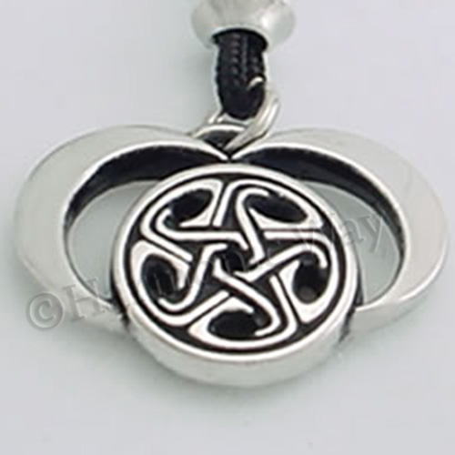 HECATE TRIPLE MOON GODDESS Pendant Wiccan Necklace